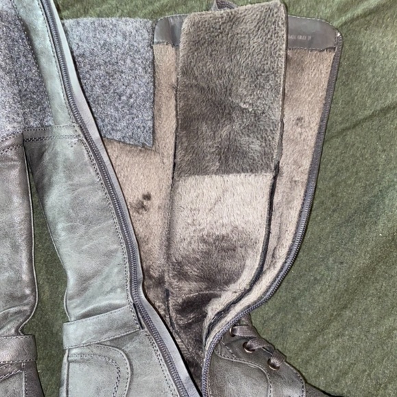 Gray long boots. Size 9. - Picture 3 of 5